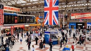 A Walk Through The London Victoria Station London England [upl. by Pond520]